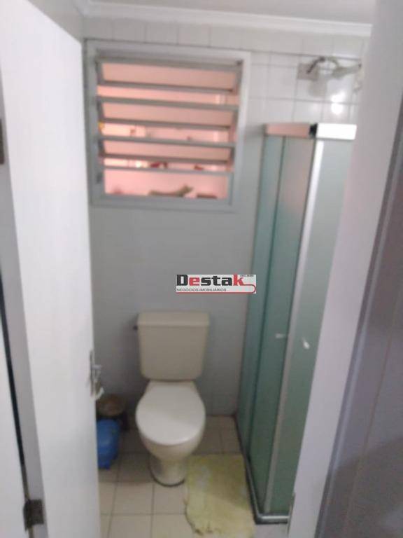 Apartamento à venda com 2 quartos, 64m² - Foto 12