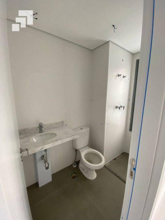 Apartamento à venda com 3 quartos, 122m² - Foto 9