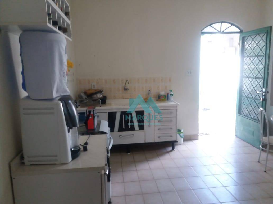Chácara à venda com 3 quartos, 234m² - Foto 4