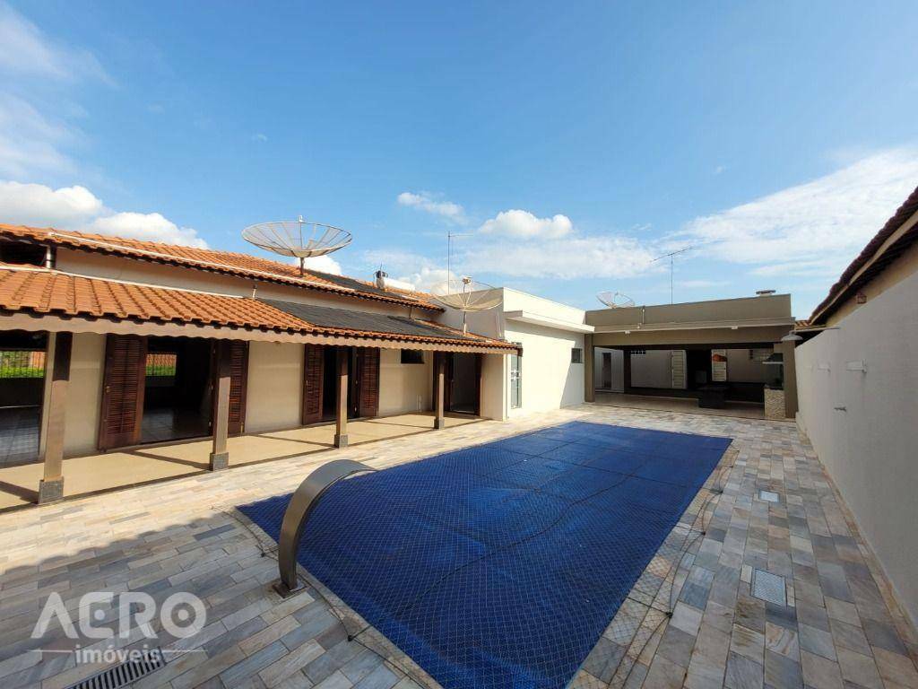 Casa à venda com 4 quartos, 414m² - Foto 2