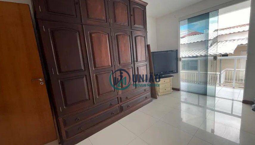 Casa à venda com 4 quartos, 200m² - Foto 15