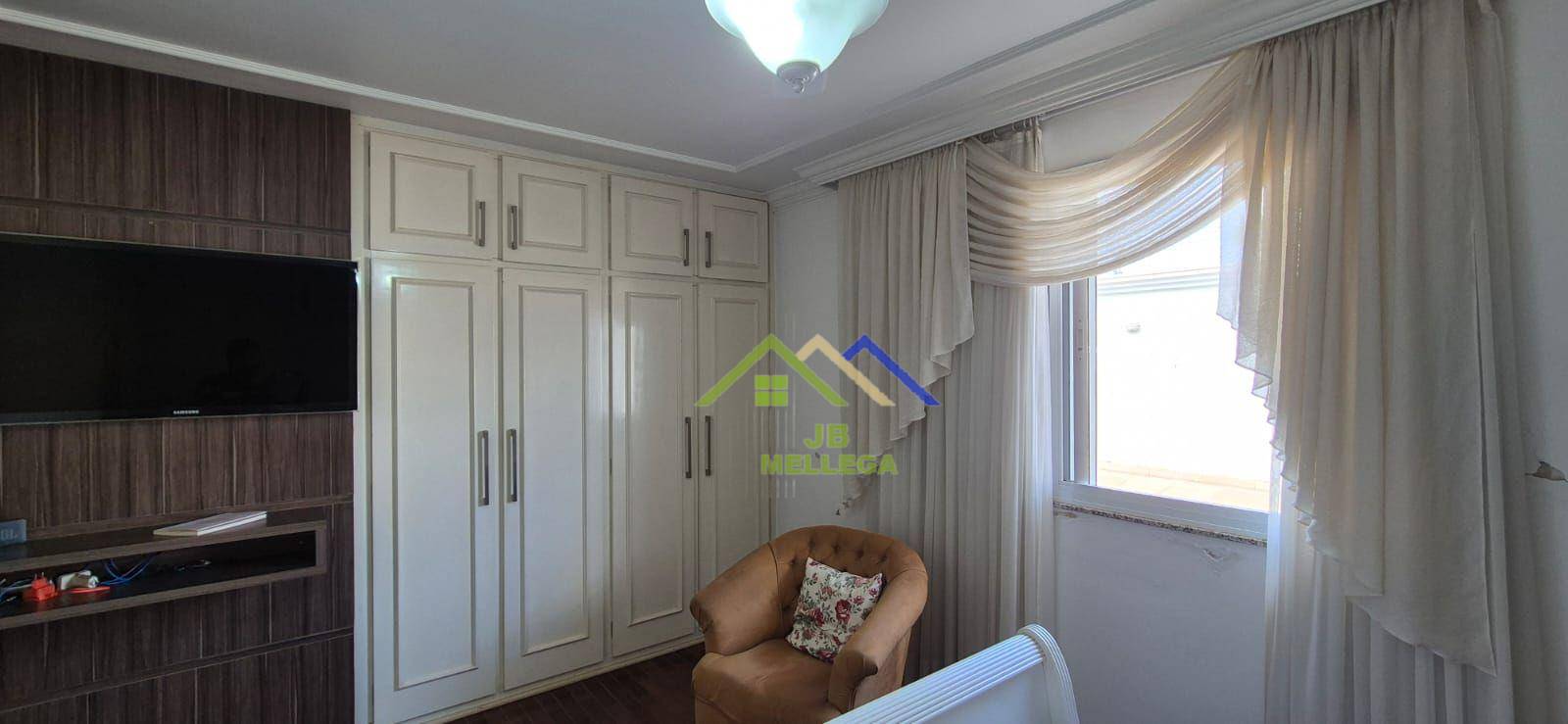 Casa, 3 quartos, 284 m² - Foto 2