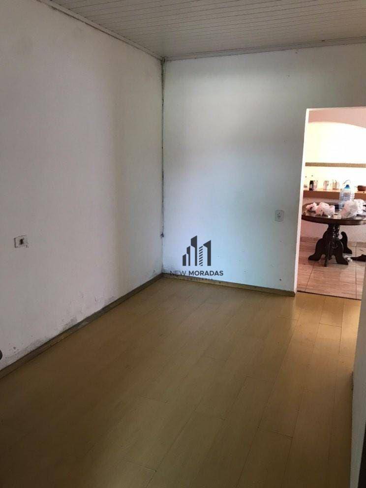 Casa à venda com 4 quartos, 180m² - Foto 17