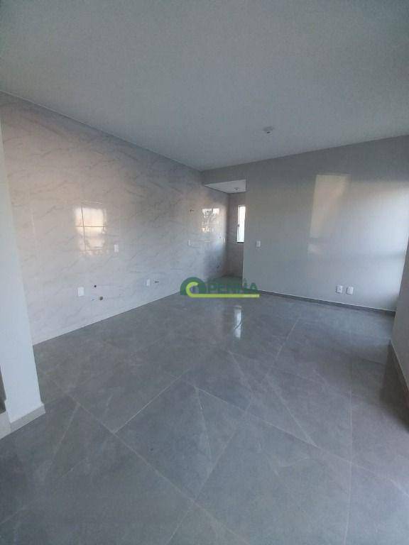 Sobrado à venda com 2 quartos, 62m² - Foto 4