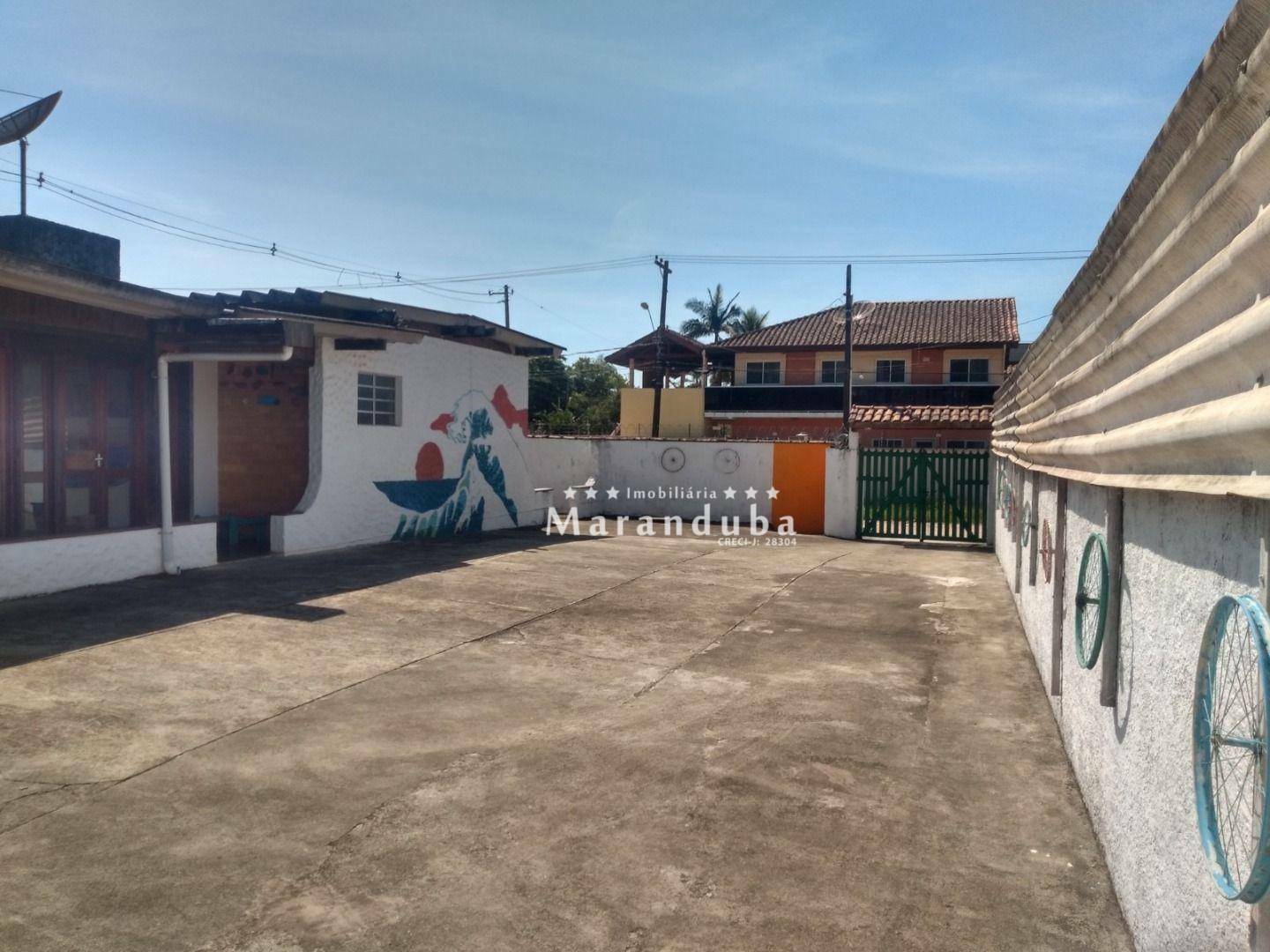 Casa à venda com 4 quartos, 200m² - Foto 4