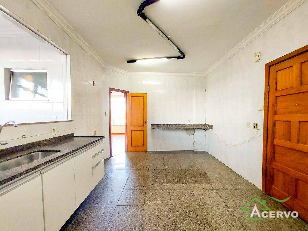 Apartamento à venda com 4 quartos, 203m² - Foto 37