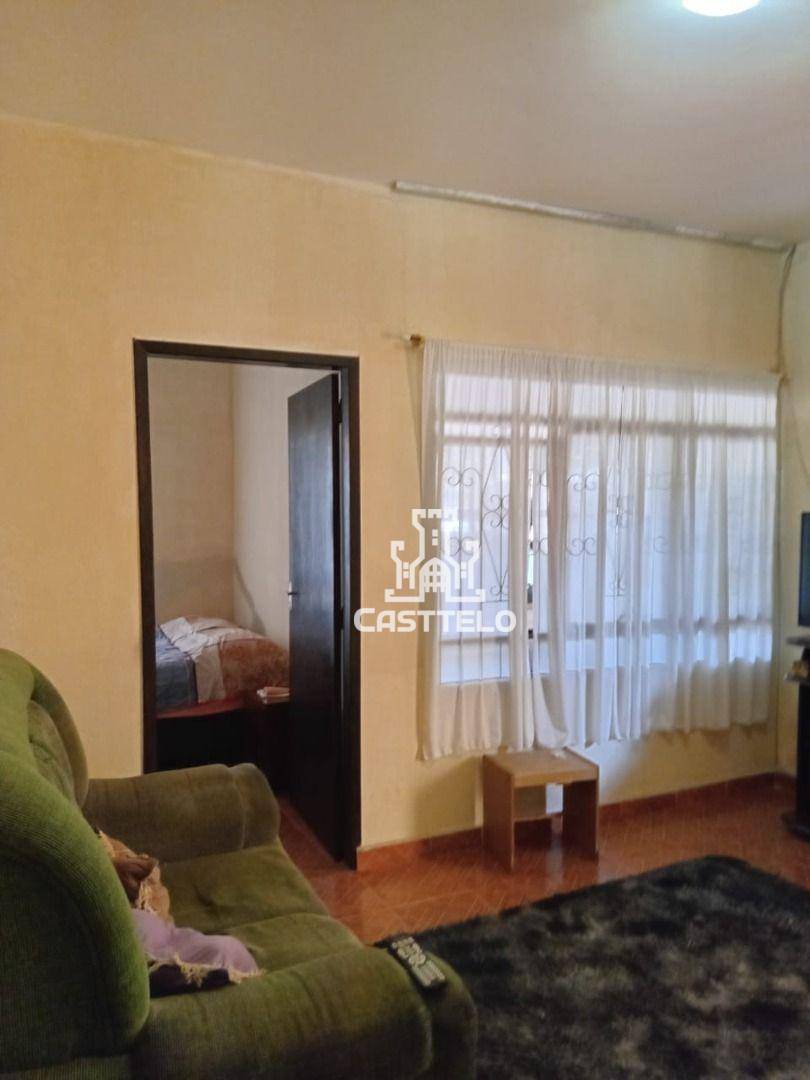 Casa à venda com 4 quartos, 300m² - Foto 4