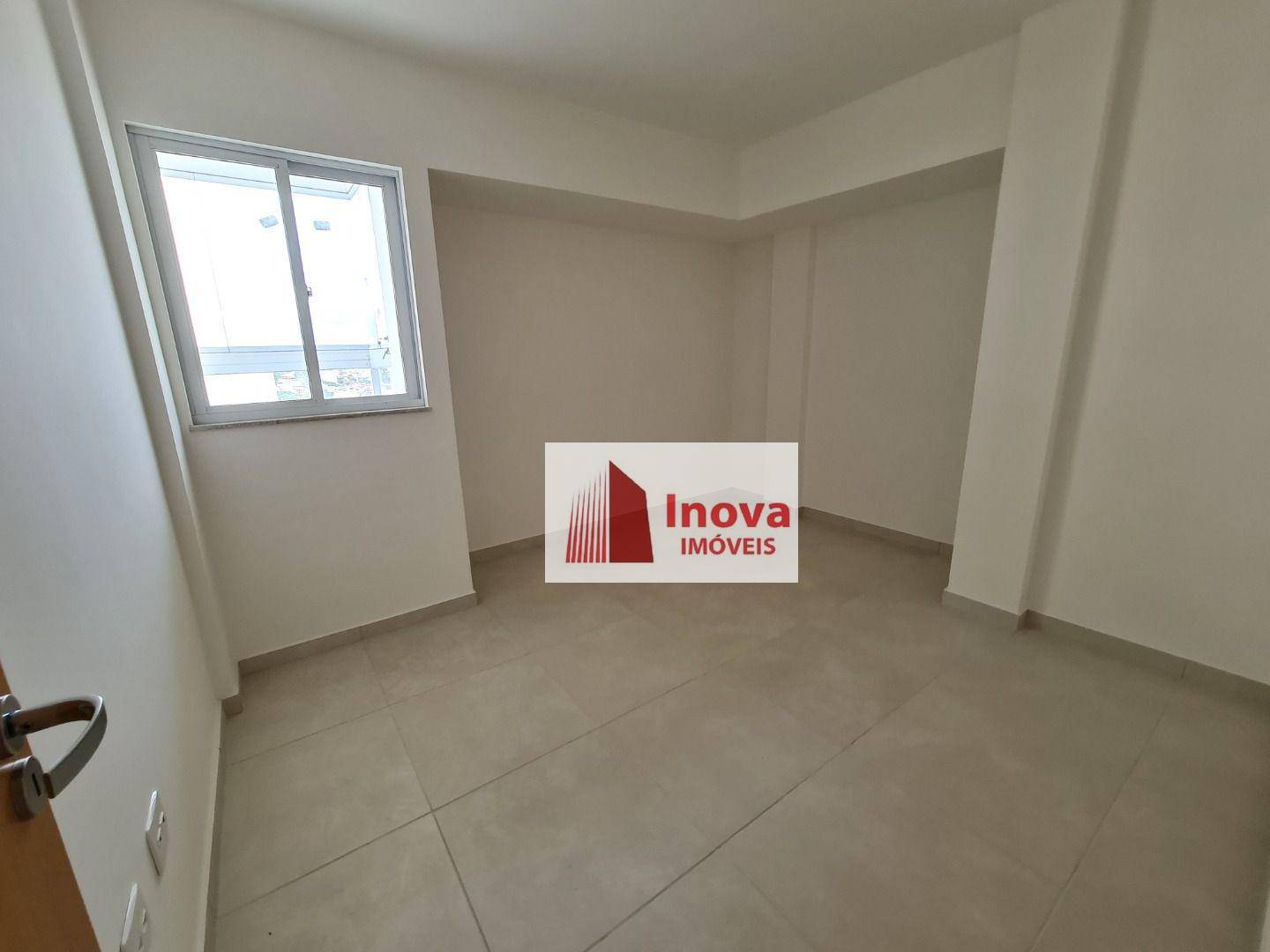 Apartamento à venda com 2 quartos, 80m² - Foto 12