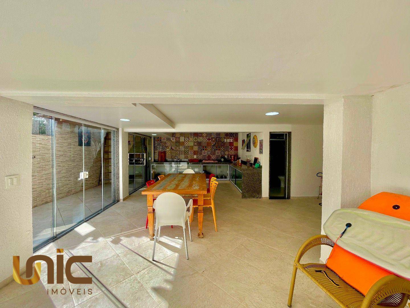 Casa de Condomínio à venda com 4 quartos, 258m² - Foto 33