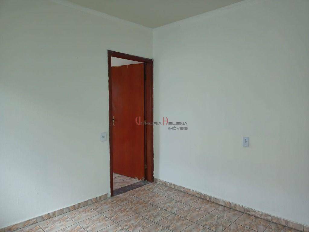 Casa à venda com 2 quartos, 100m² - Foto 13