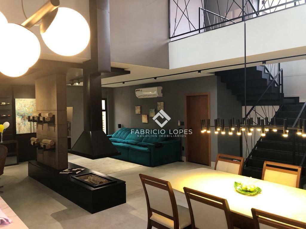 Casa à venda com 6 quartos, 520m² - Foto 2