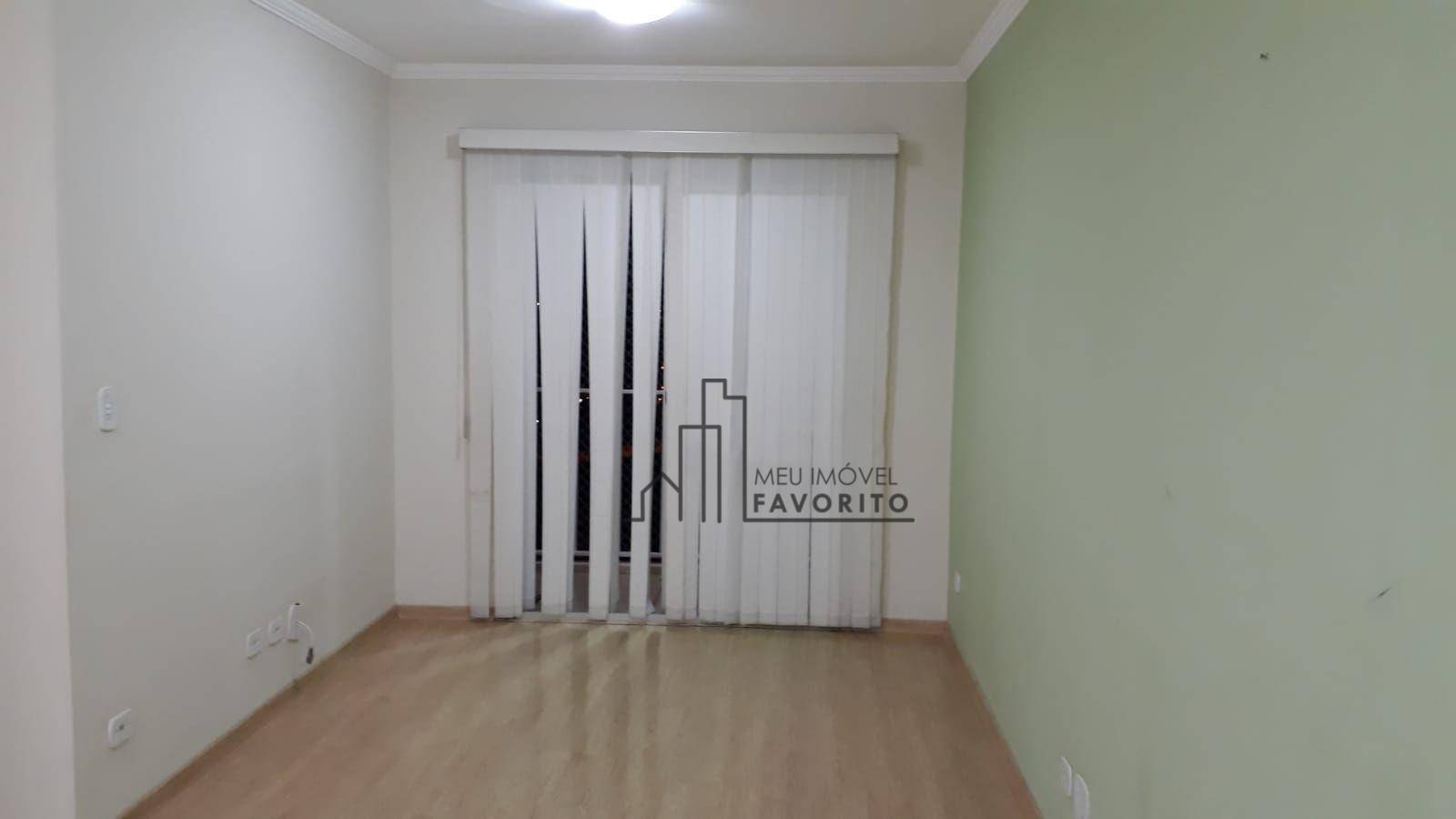 Apartamento à venda com 3 quartos, 70m² - Foto 1