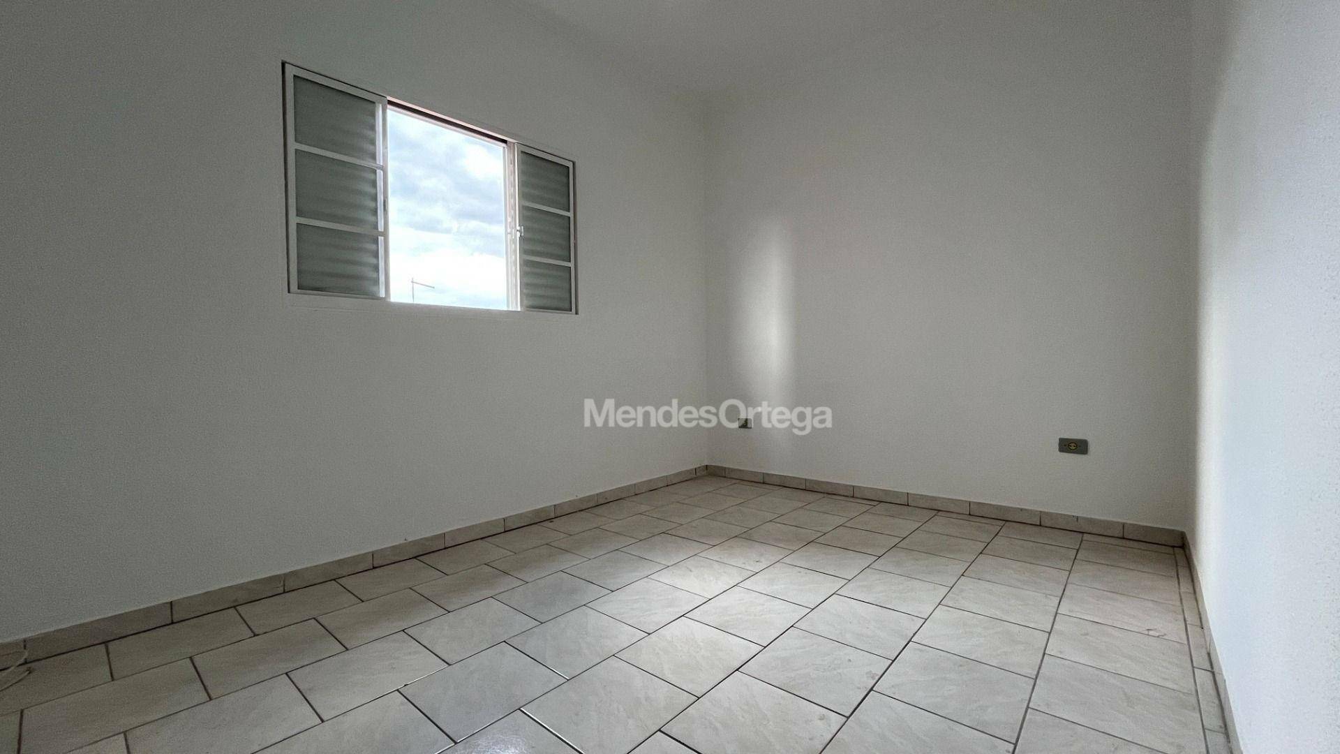 Casa para alugar com 4 quartos, 190m² - Foto 13