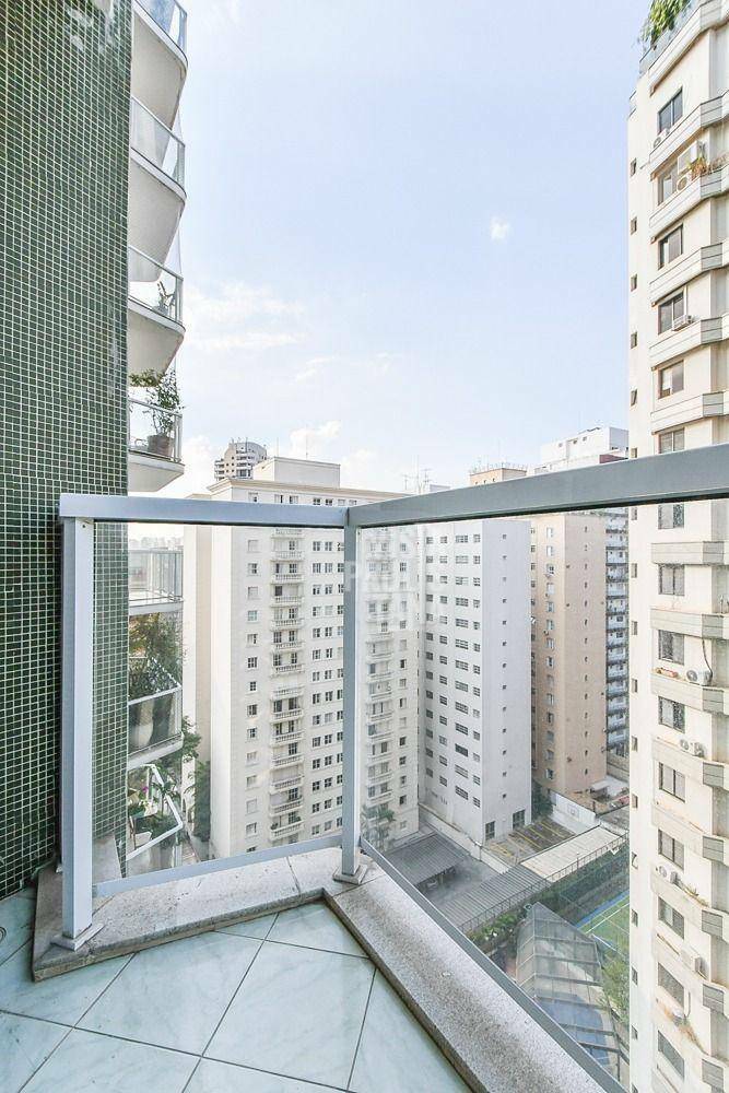 Apartamento à venda com 3 quartos, 214m² - Foto 7