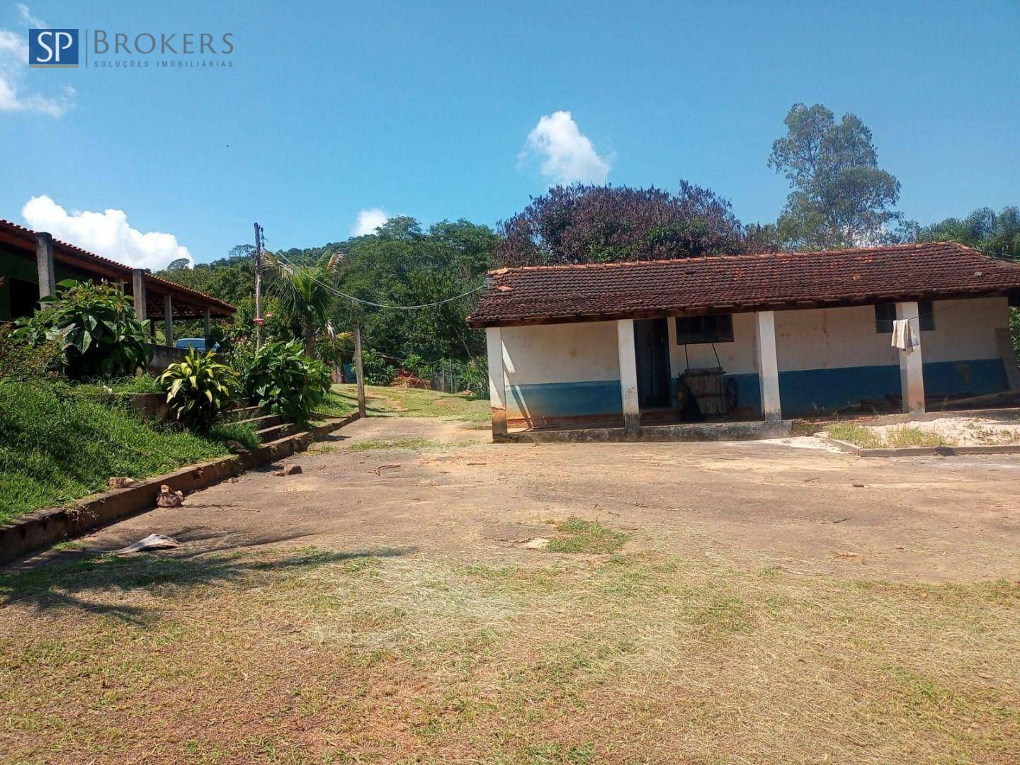 Chácara à venda com 4 quartos, 300m² - Foto 12