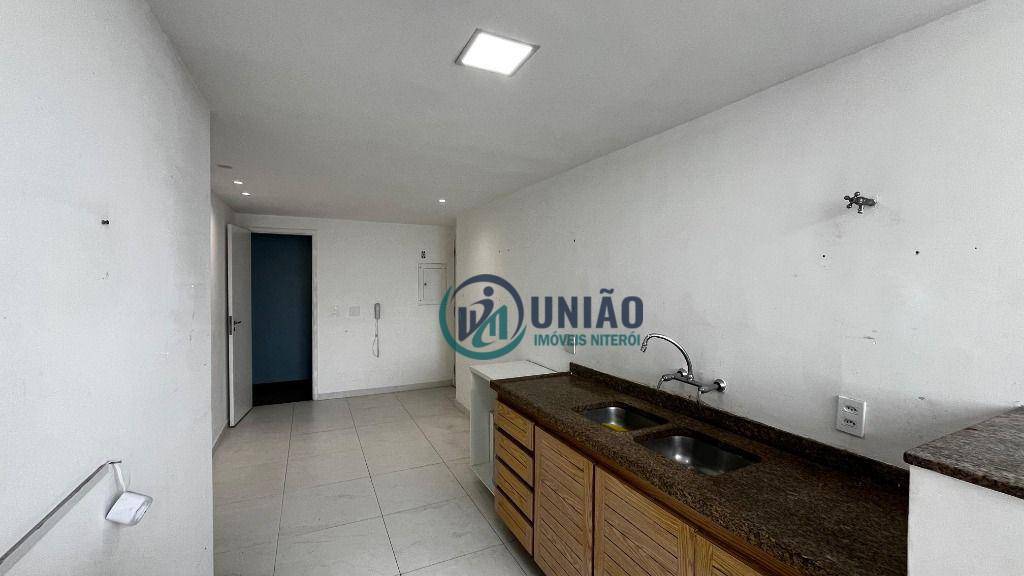 Apartamento à venda com 4 quartos, 140m² - Foto 14