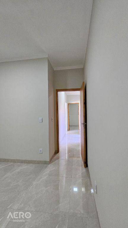 Casa à venda com 3 quartos, 120m² - Foto 8