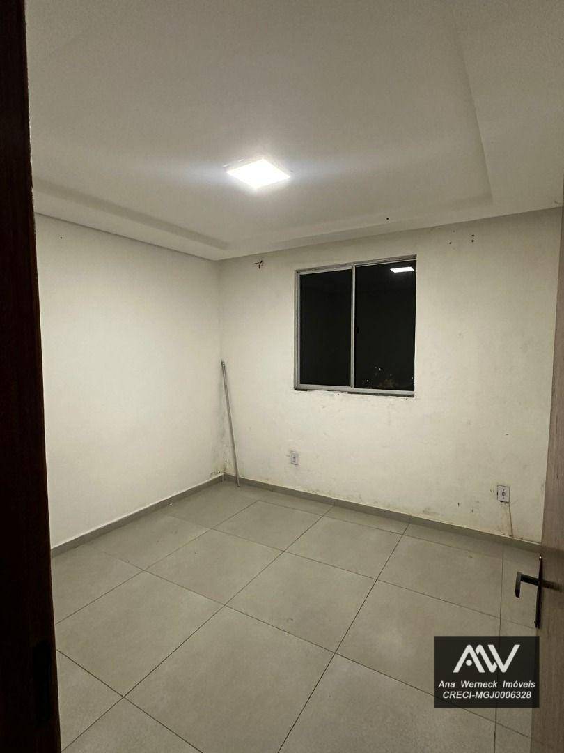 Casa à venda com 2 quartos, 45m² - Foto 3