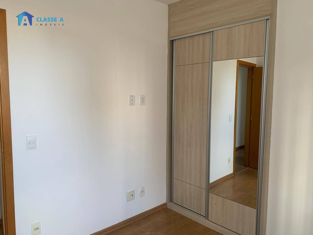 Apartamento à venda com 4 quartos, 200m² - Foto 9