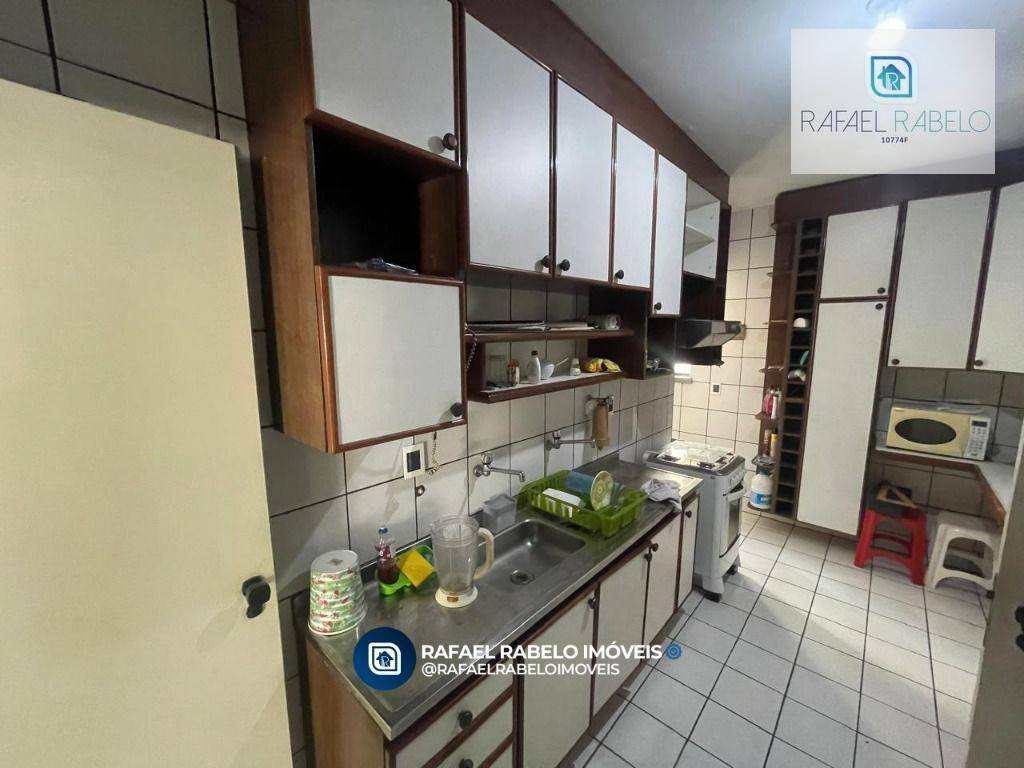 Apartamento para alugar com 3 quartos, 140m² - Foto 13