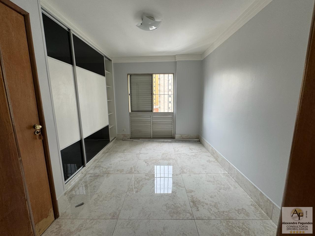 Apartamento à venda com 3 quartos, 94m² - Foto 11