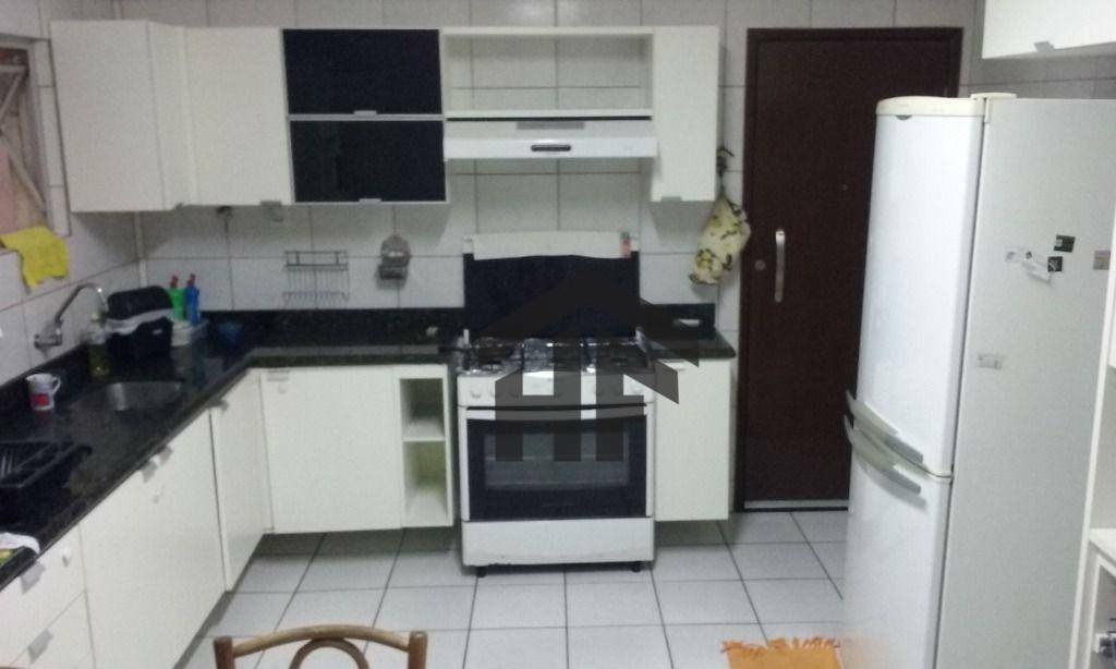 Apartamento à venda com 3 quartos, 160m² - Foto 18