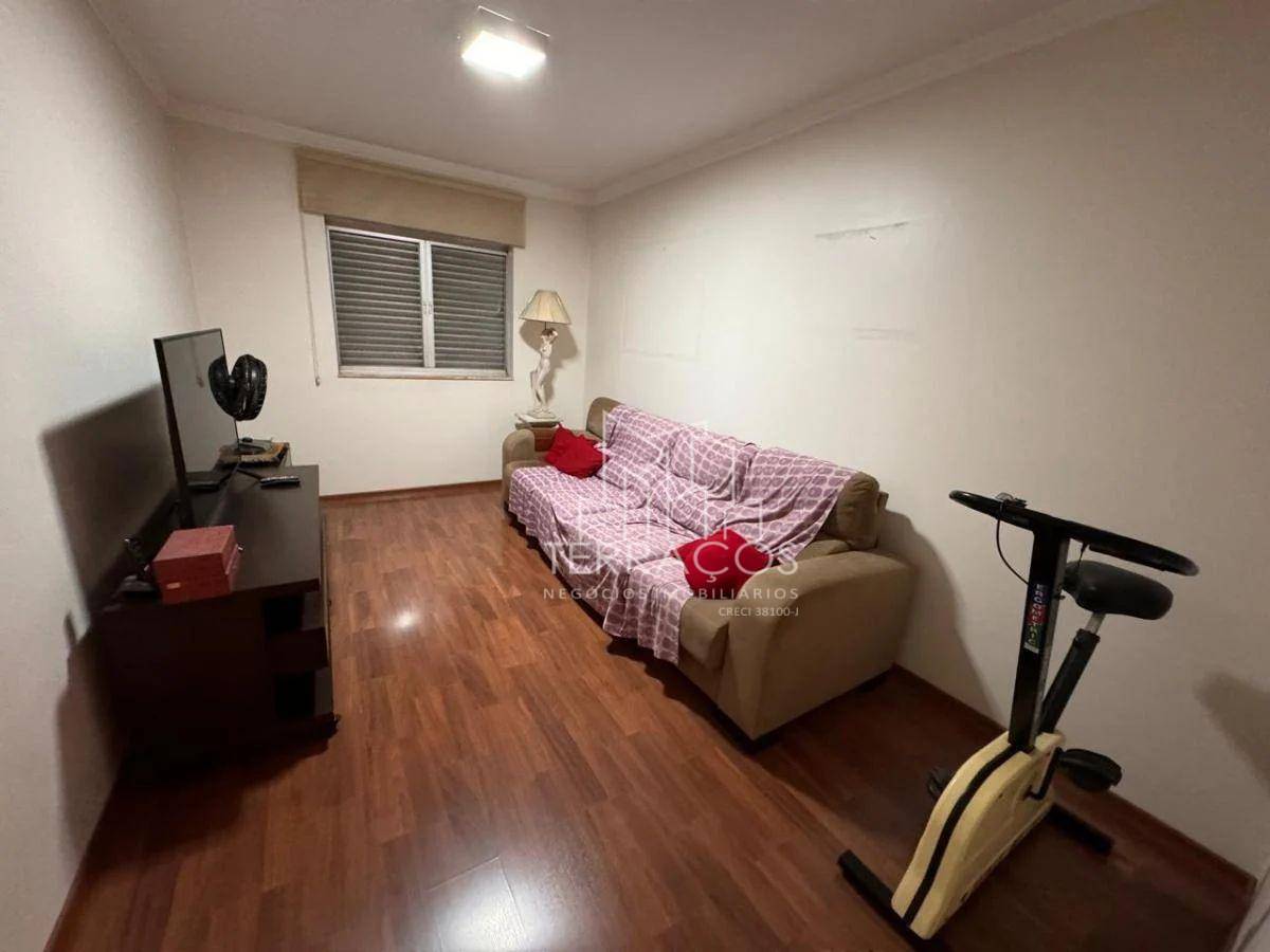 Apartamento para alugar com 3 quartos, 165m² - Foto 12