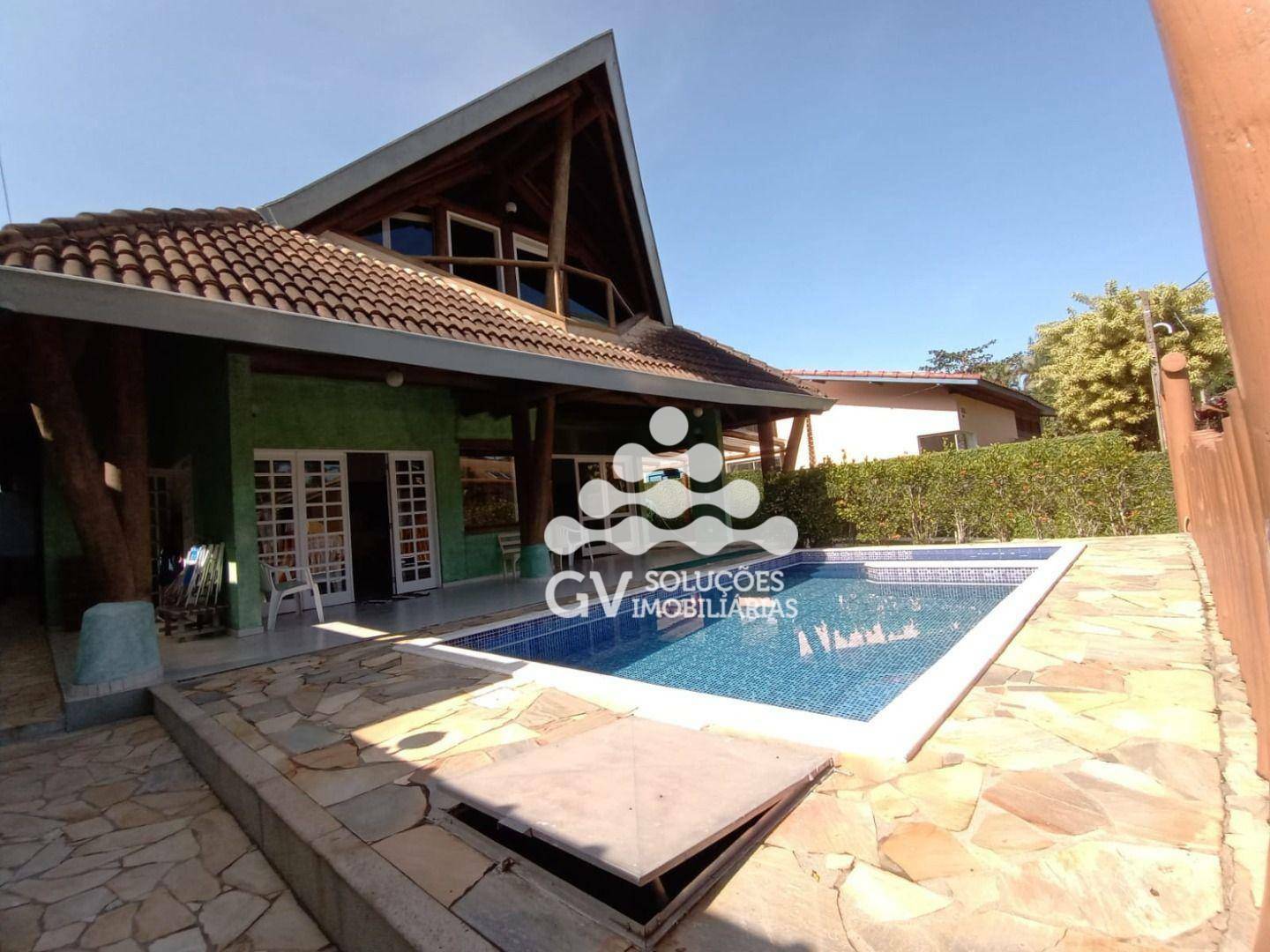 Casa de Condomínio à venda com 6 quartos, 395m² - Foto 2