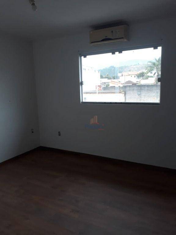 Casa à venda com 5 quartos, 258m² - Foto 15