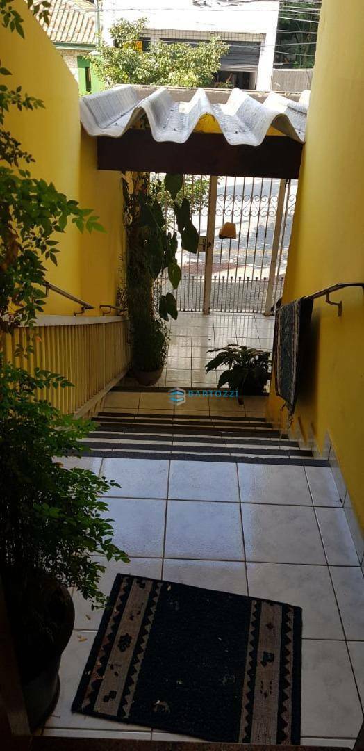 Casa à venda com 1 quarto, 120m² - Foto 2