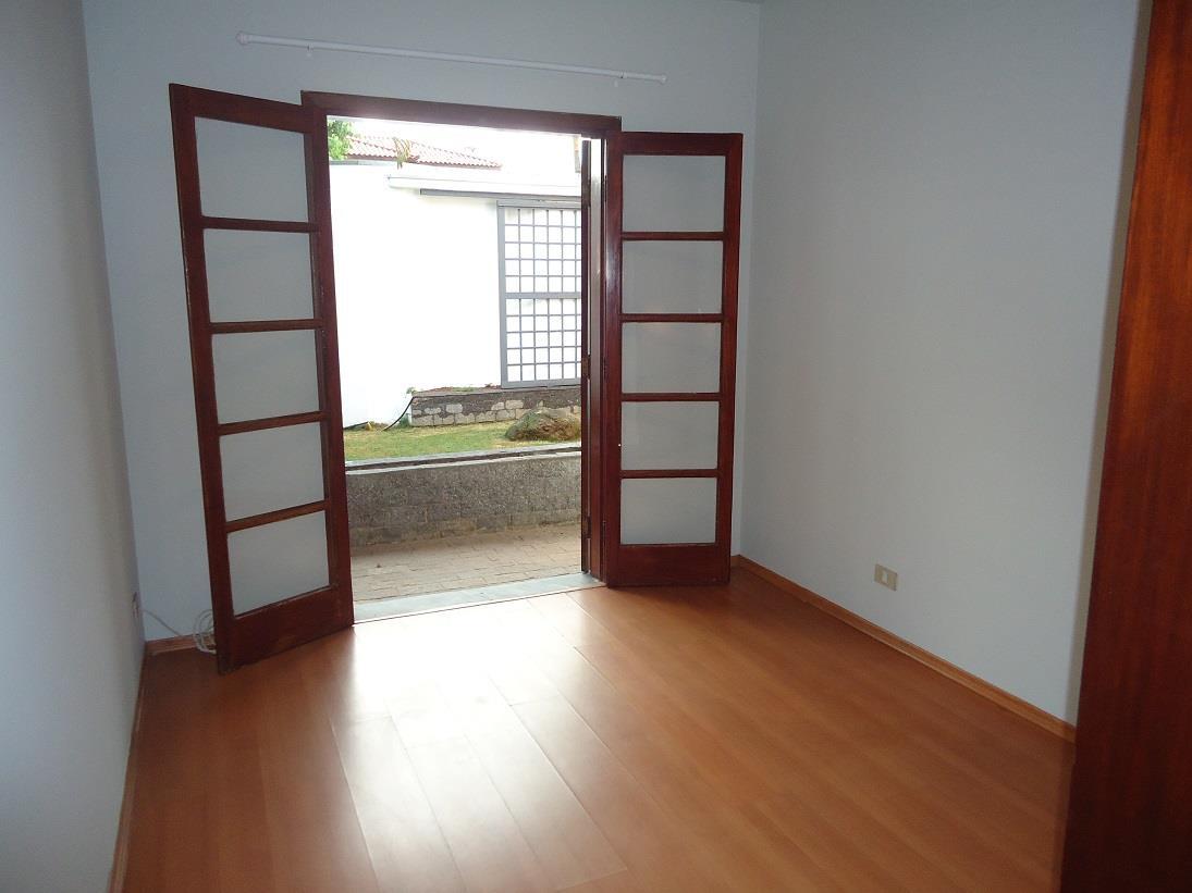 Casa de Condomínio para alugar com 3 quartos, 300m² - Foto 17