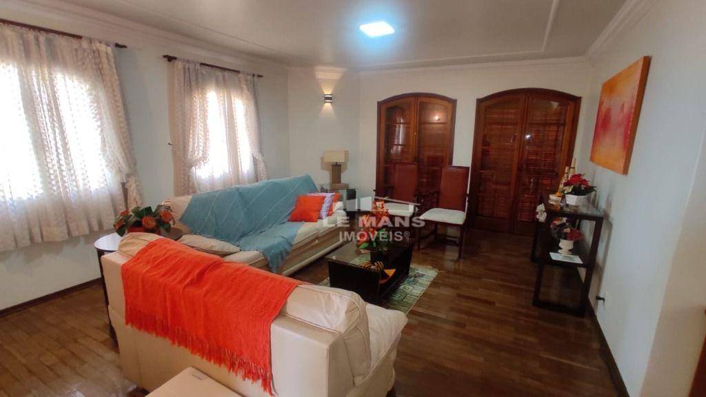 Casa à venda com 4 quartos, 196m² - Foto 6