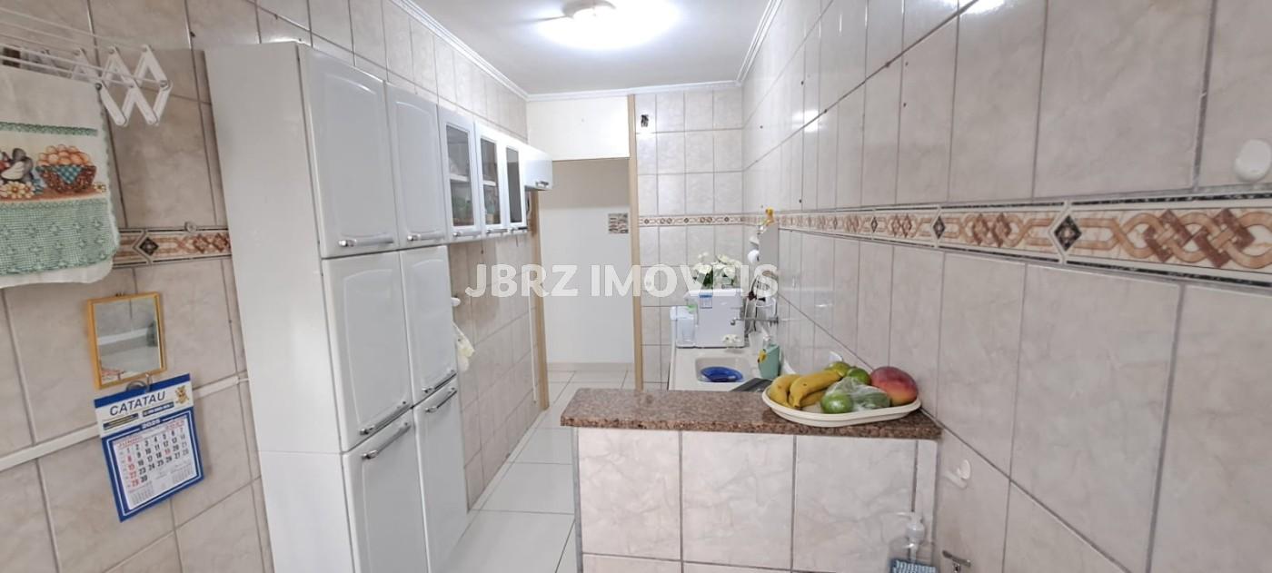 Apartamento à venda com 2 quartos, 62m² - Foto 2