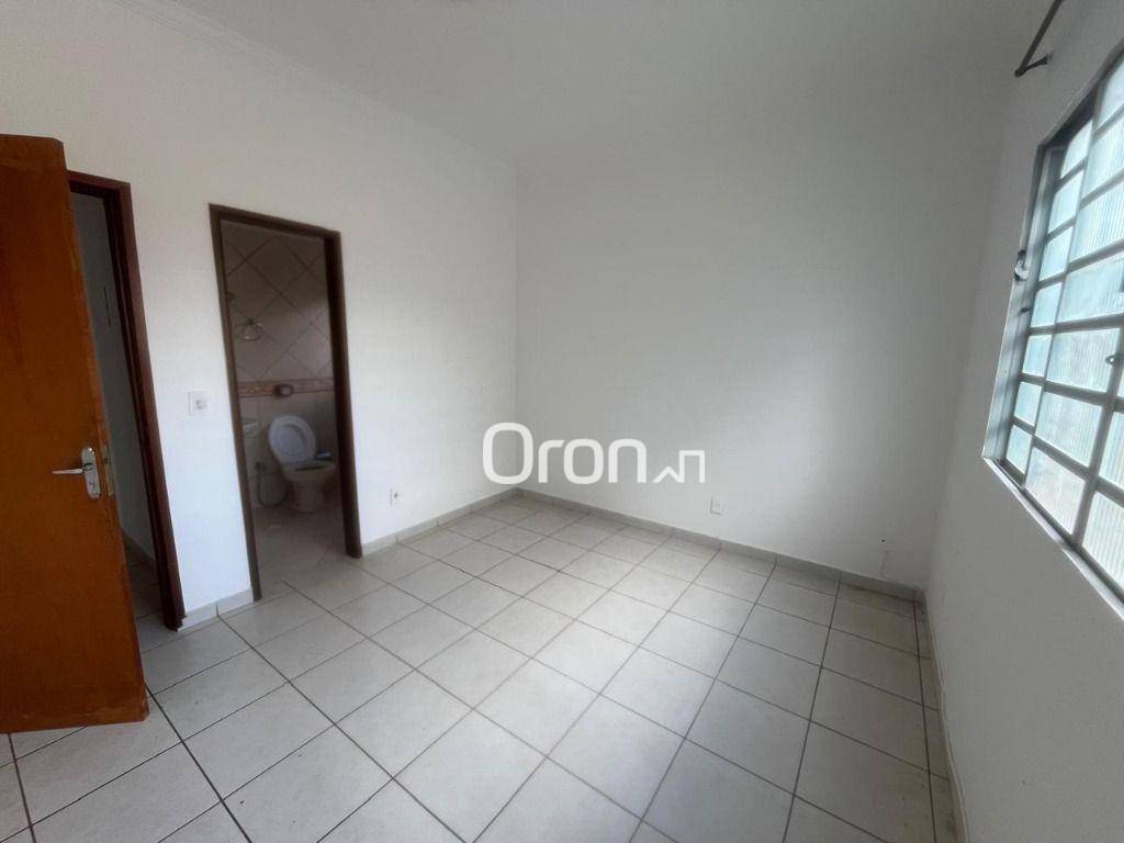 Casa à venda com 3 quartos, 242m² - Foto 19