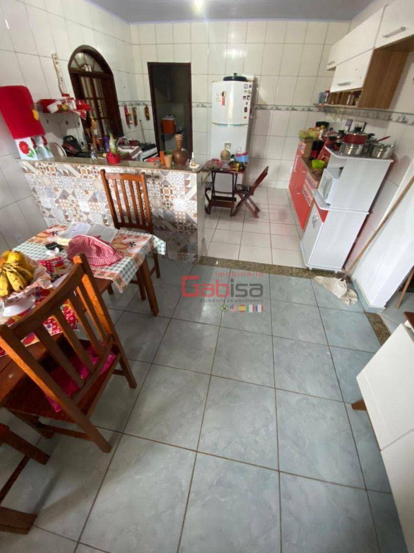 Casa à venda com 3 quartos, 300m² - Foto 4