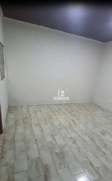 Casa à venda com 2 quartos, 100m² - Foto 4