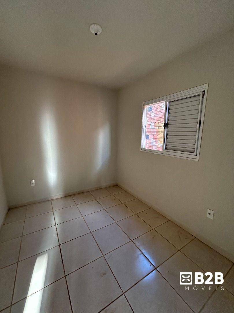 Casa à venda com 2 quartos, 45m² - Foto 4