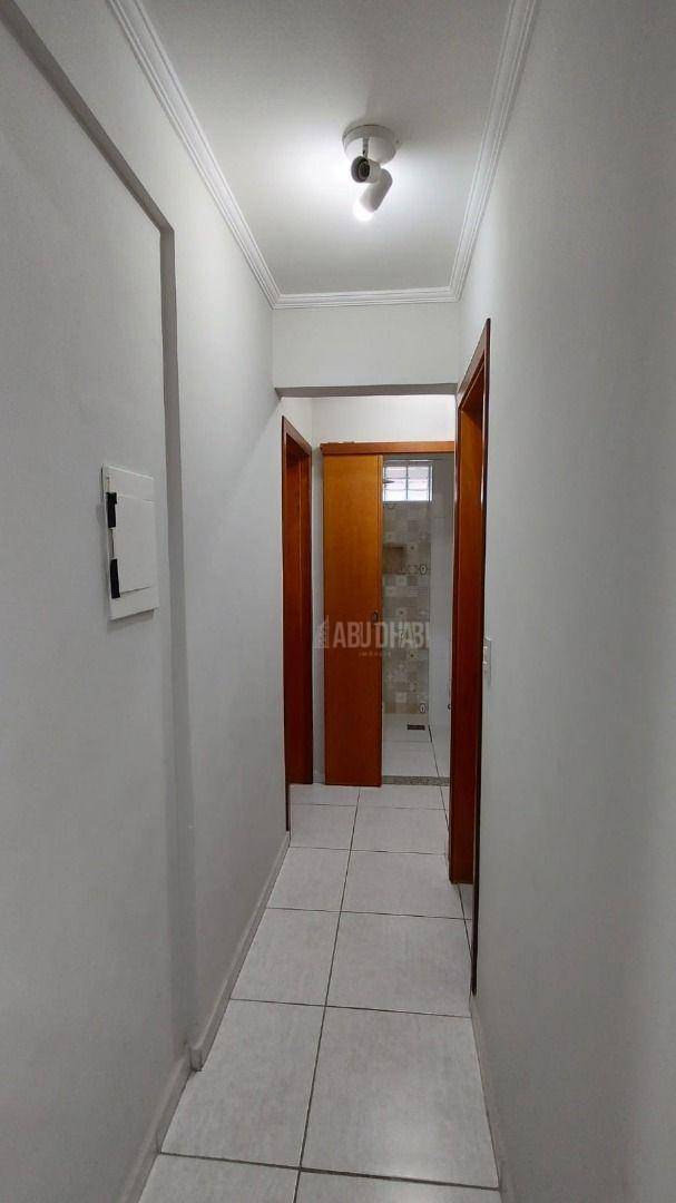 Apartamento à venda com 3 quartos, 65m² - Foto 4