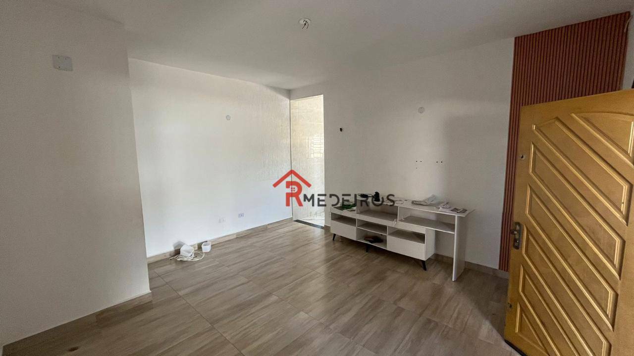 Casa para alugar com 3 quartos, 180m² - Foto 4