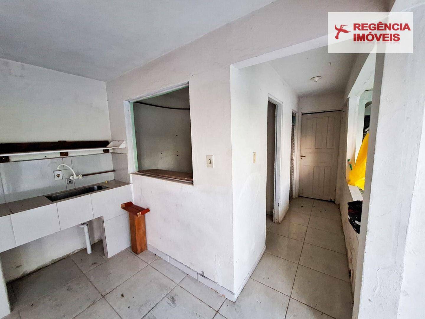 Casa à venda com 8 quartos, 366m² - Foto 9