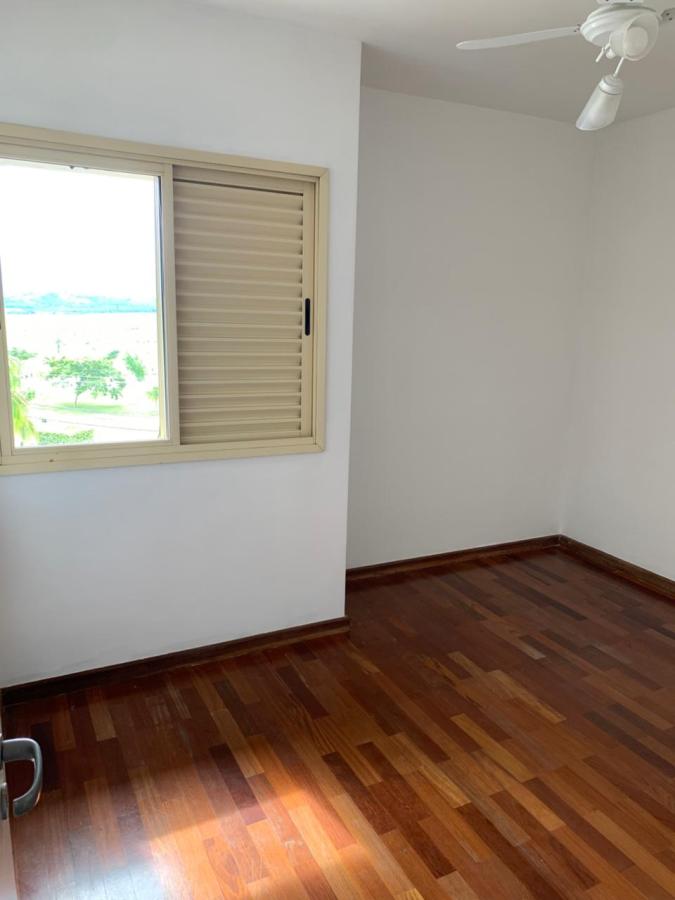 Apartamento para alugar com 4 quartos, 133m² - Foto 10