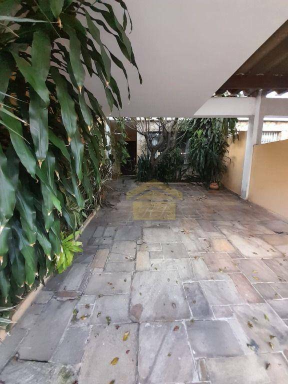 Sobrado à venda com 3 quartos, 180m² - Foto 4