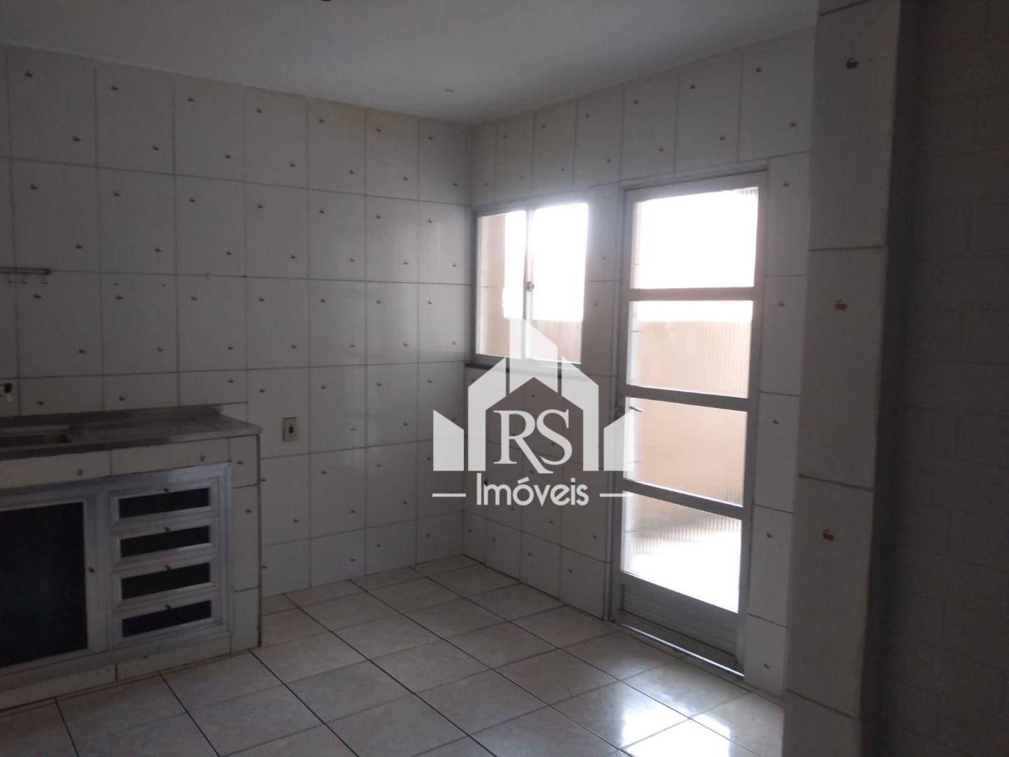 Casa à venda com 4 quartos, 100m² - Foto 29