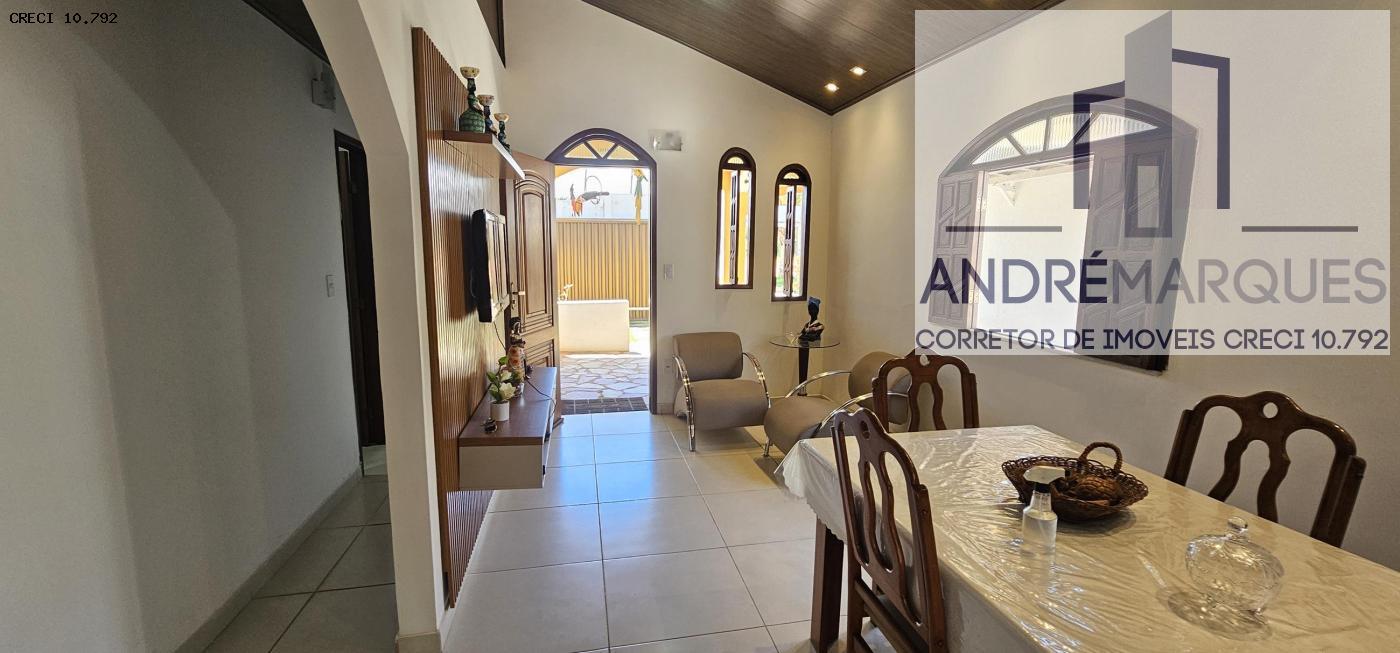 Casa à venda com 5 quartos, 250m² - Foto 14