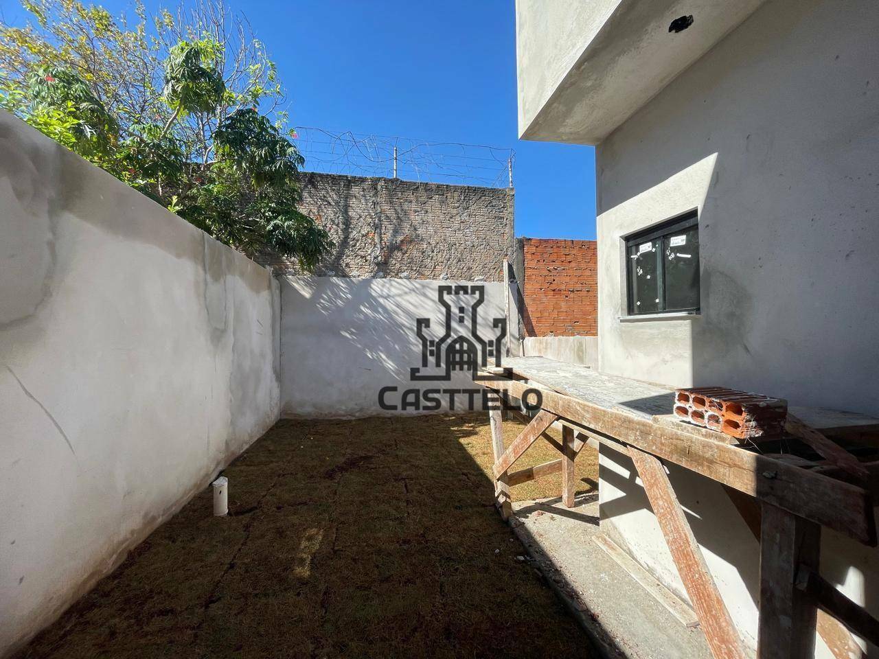 Casa à venda com 3 quartos, 80m² - Foto 14