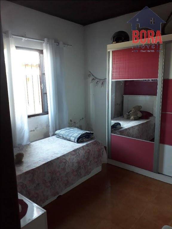 Casa à venda com 3 quartos, 200m² - Foto 7