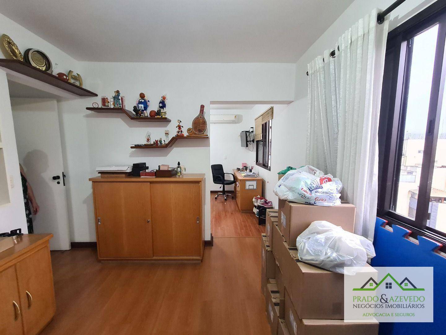 Apartamento à venda com 4 quartos, 169m² - Foto 17