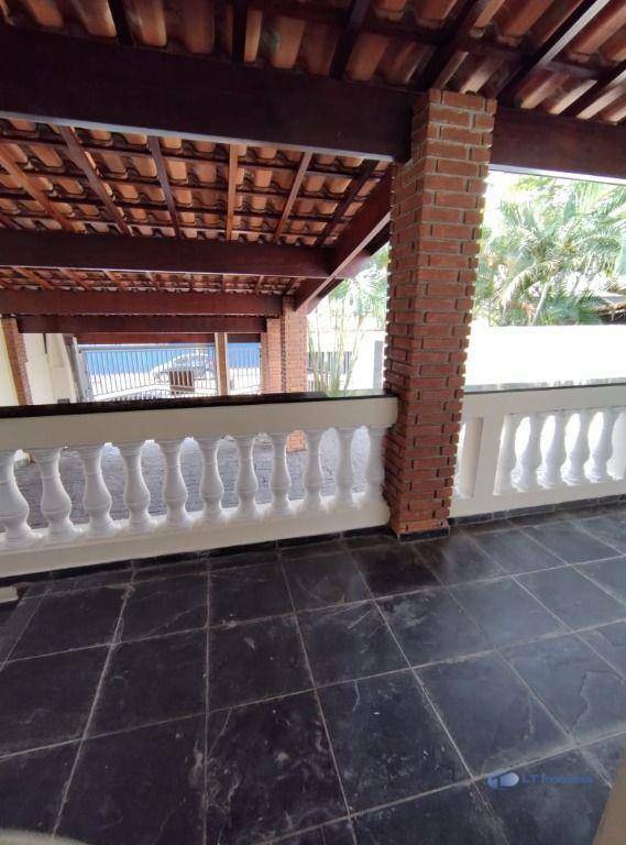 Casa à venda e aluguel com 4 quartos, 220m² - Foto 2