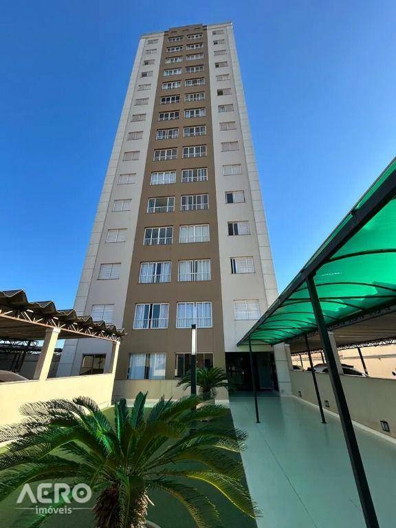 Apartamento à venda com 2 quartos, 61m² - Foto 1