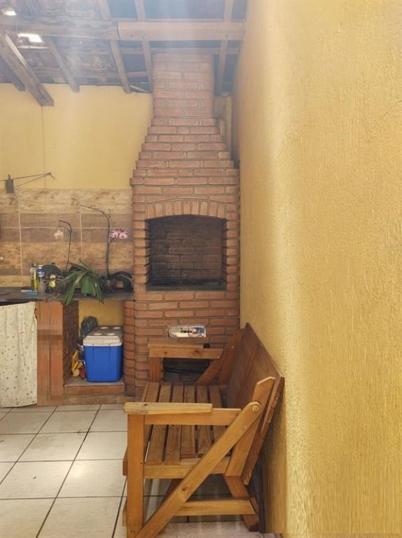 Casa à venda com 3 quartos, 92m² - Foto 8